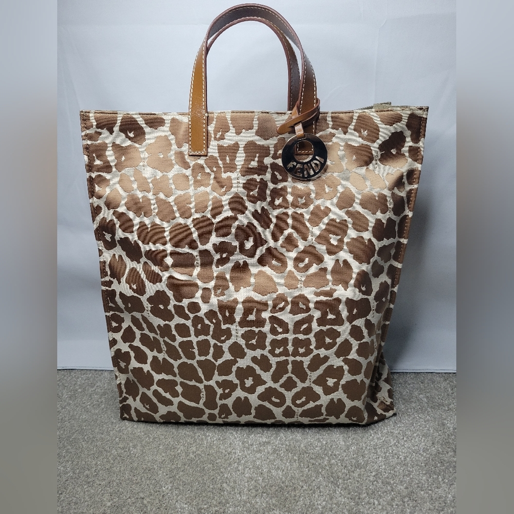 Fendi Elegant Canvas Leather Tote Bag. Perfect Size Tote For Daily Use.